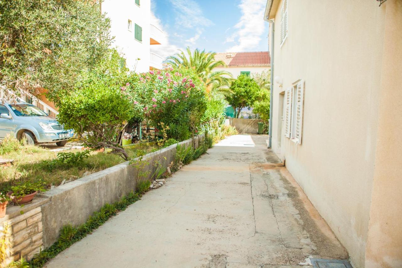 Apartments Alma Novalja Luaran gambar