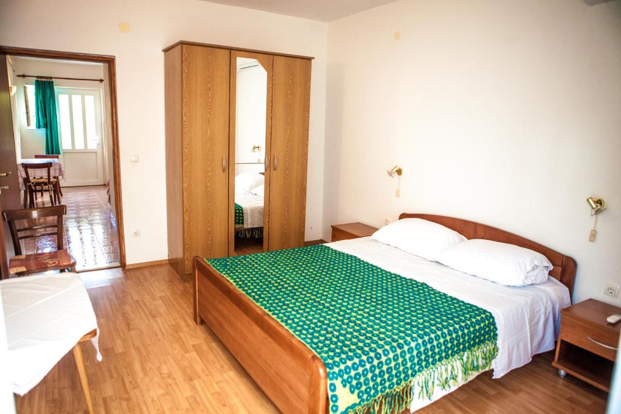 Apartments Alma Novalja Luaran gambar