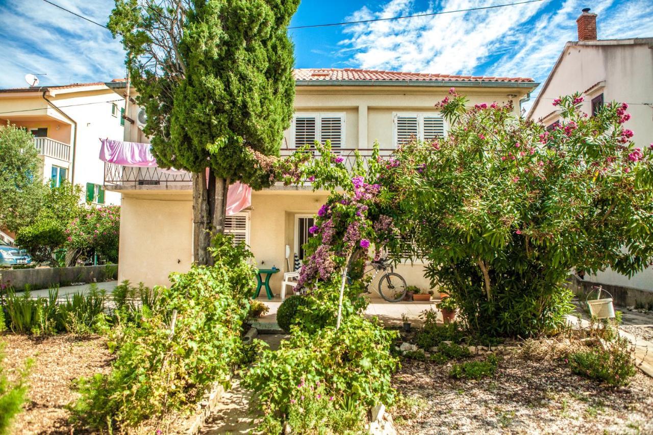 Apartments Alma Novalja Luaran gambar