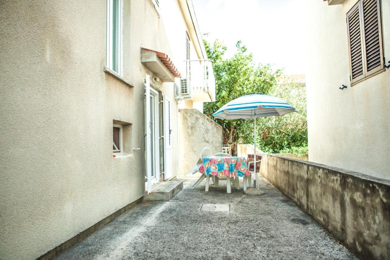 Apartments Alma Novalja Luaran gambar
