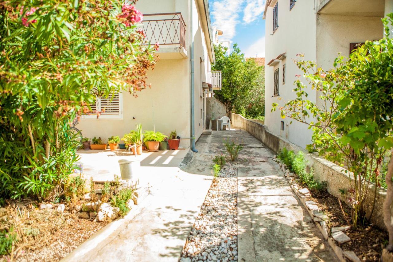 Apartments Alma Novalja Luaran gambar